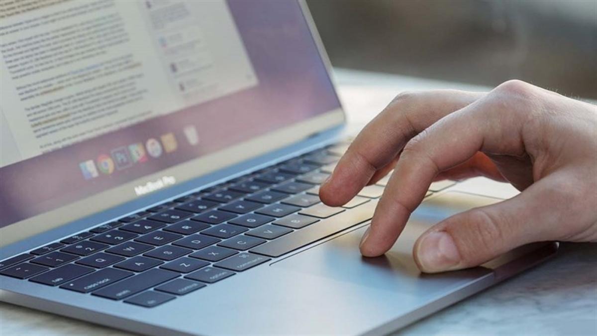 Có Nên Mua Laptop Màn Hình Cảm Ứng Không? Lựa Chọn Phù Hợp Hay Lãng Phí?