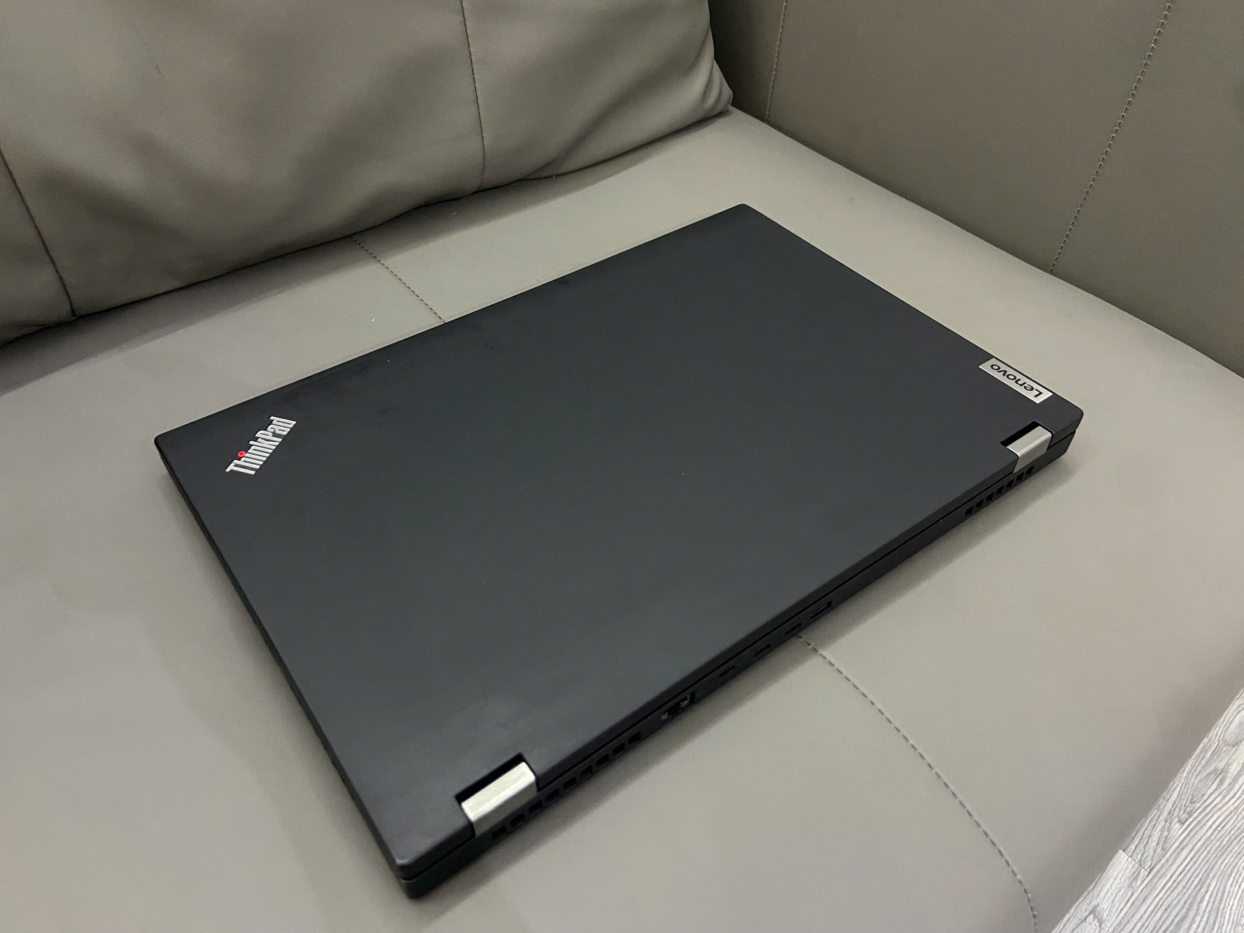 Kinh nghiệm mua laptop cho sinh viên mới nhất 2025