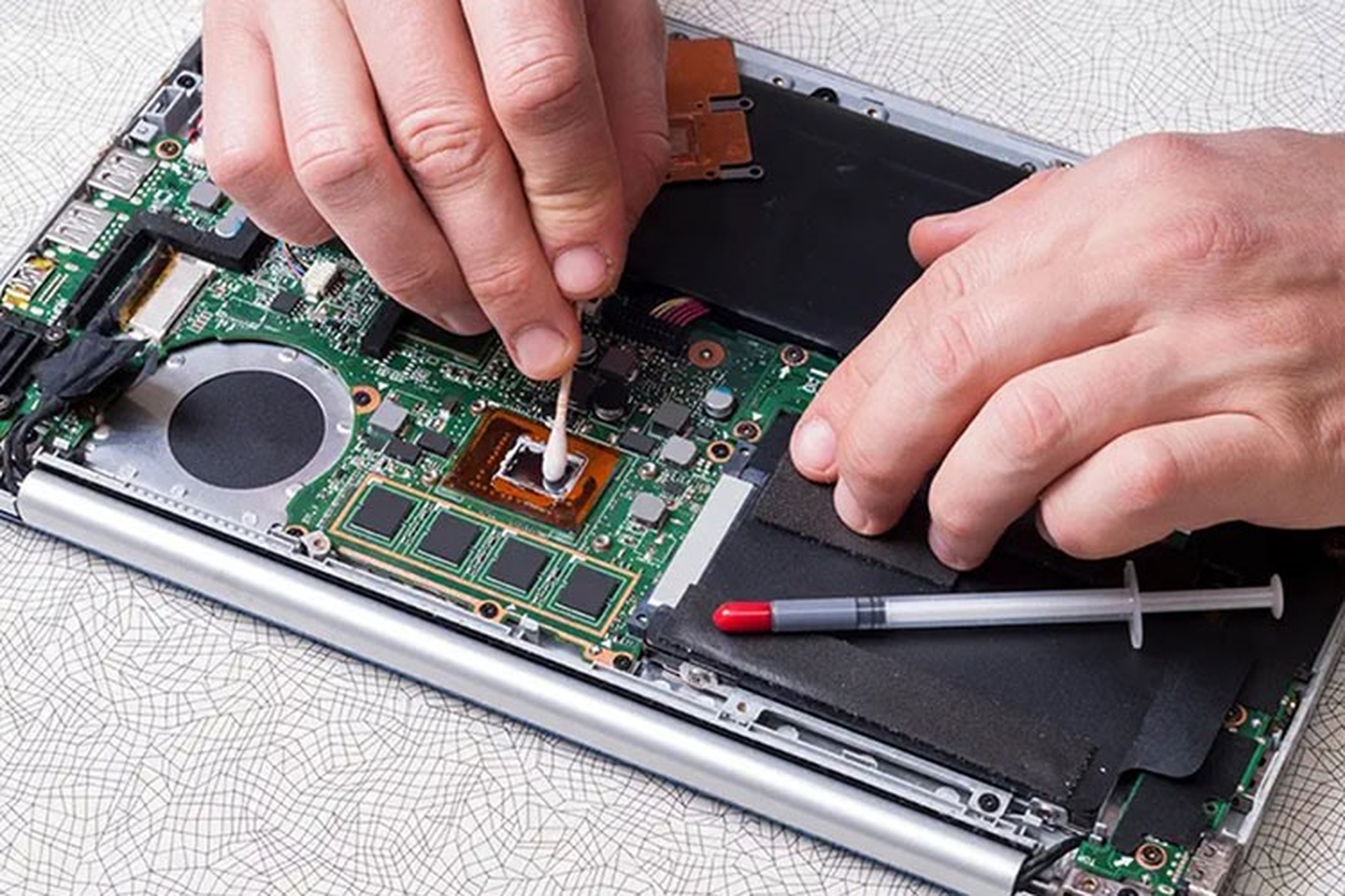 Kinh nghiệm mua laptop cũ giá rẻ không bị “dính bẫy”