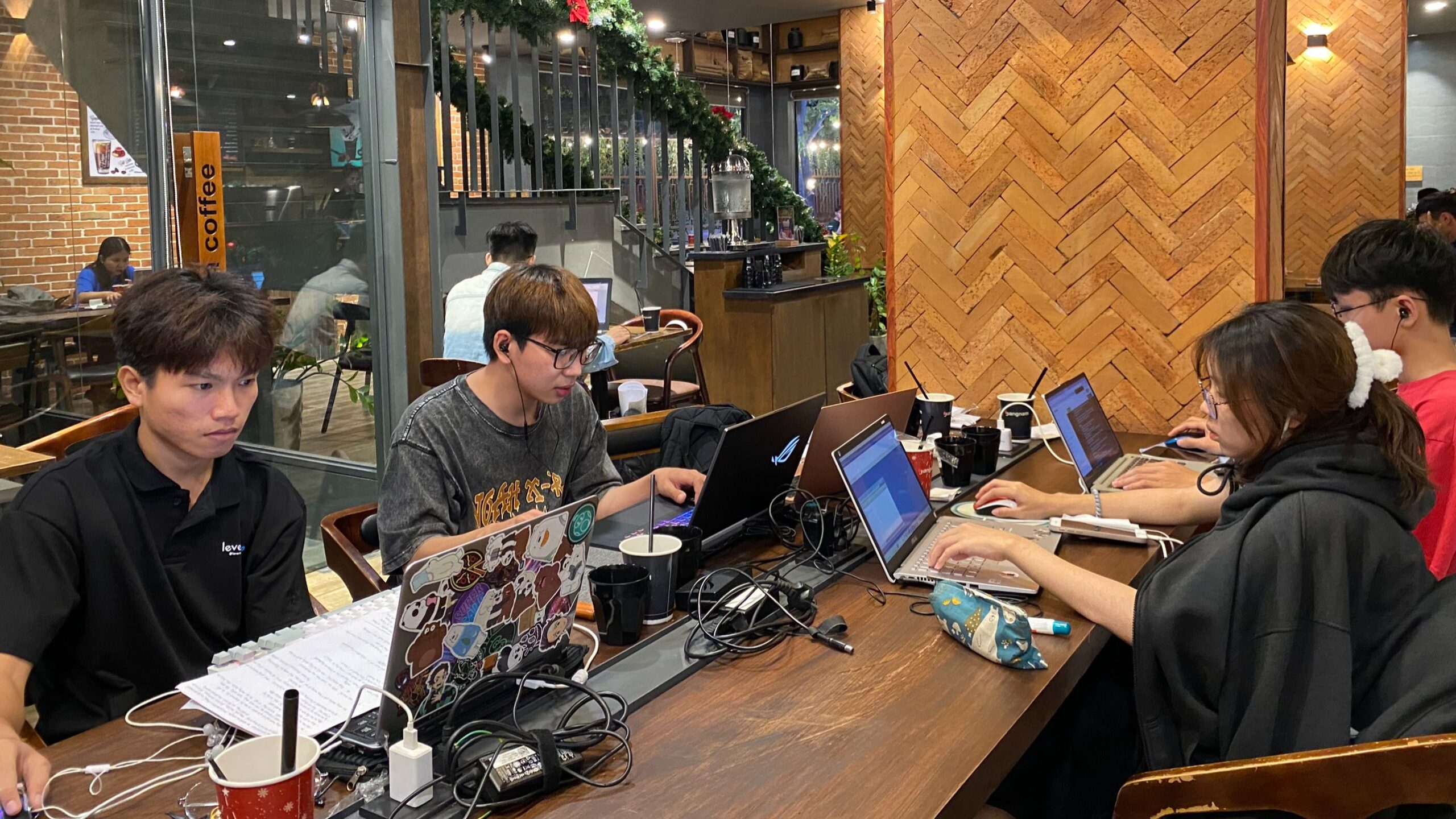 Top 5 laptop văn phòng giá tốt đáng mua